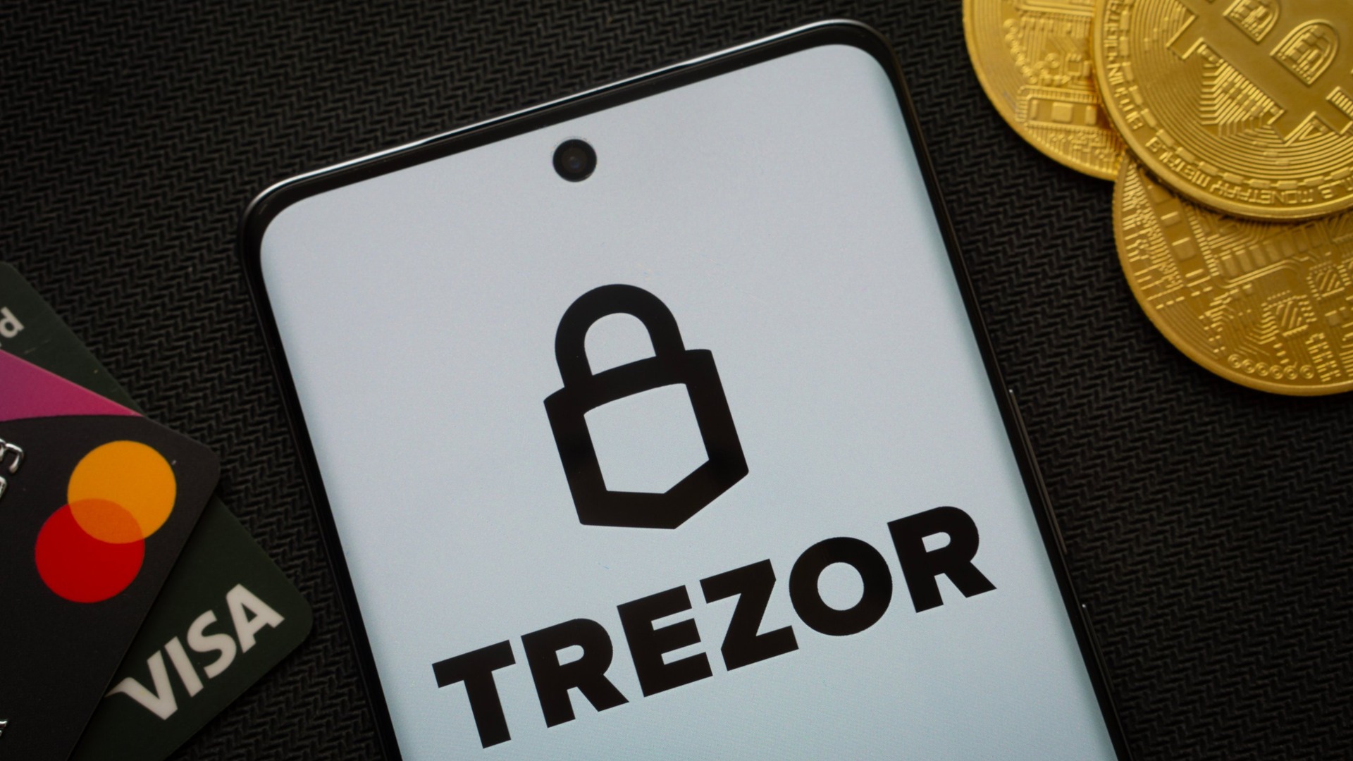 „Trezor“ sumažina perpardavėjų skaičių po „Ledger“ incidento