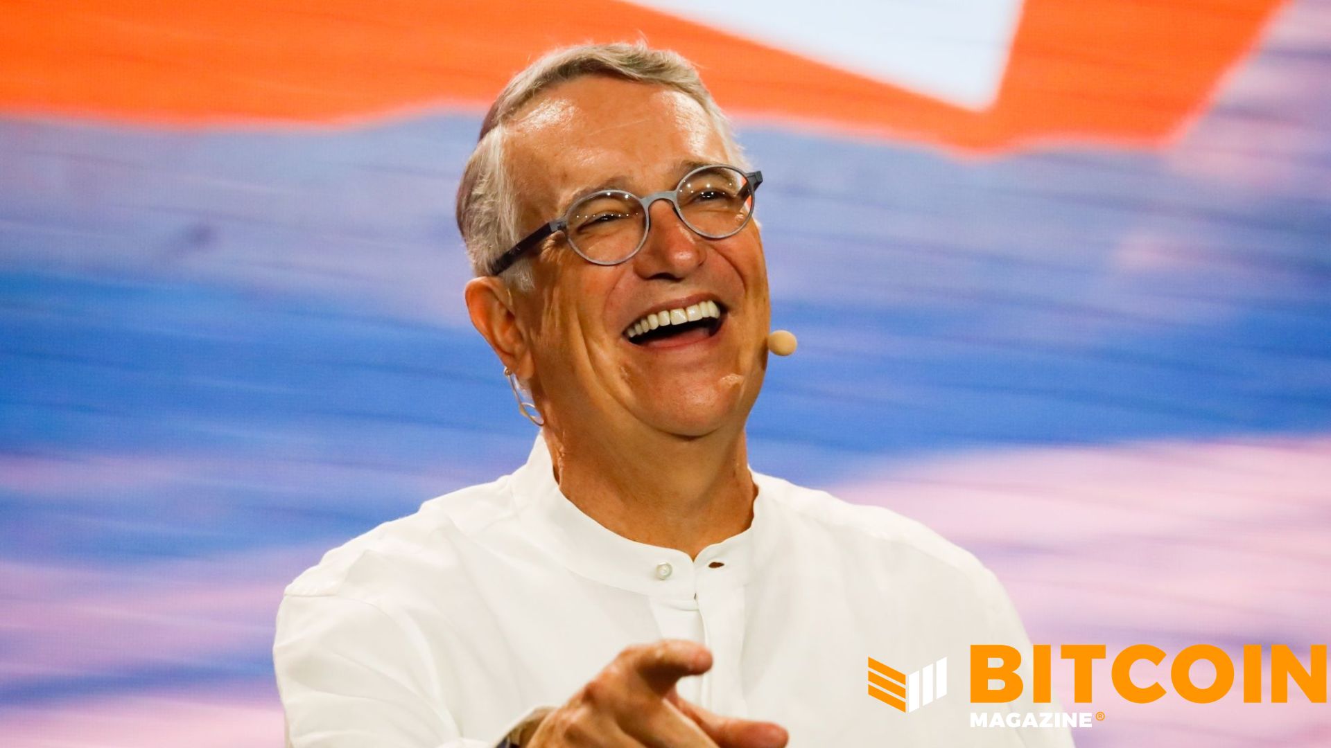Milijardierius Ricardo Salinas liepia žmonėms pabėgti iš „Fiat“.