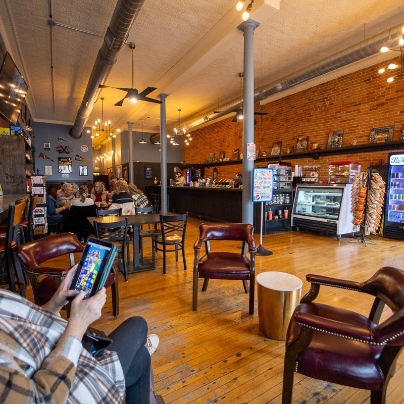 Dabar priimamas „Bitcoin“: „Coljac Café Bitcoin Hub“ su daugiau nei 40 netoliese esančių Misūrio prekybininkų